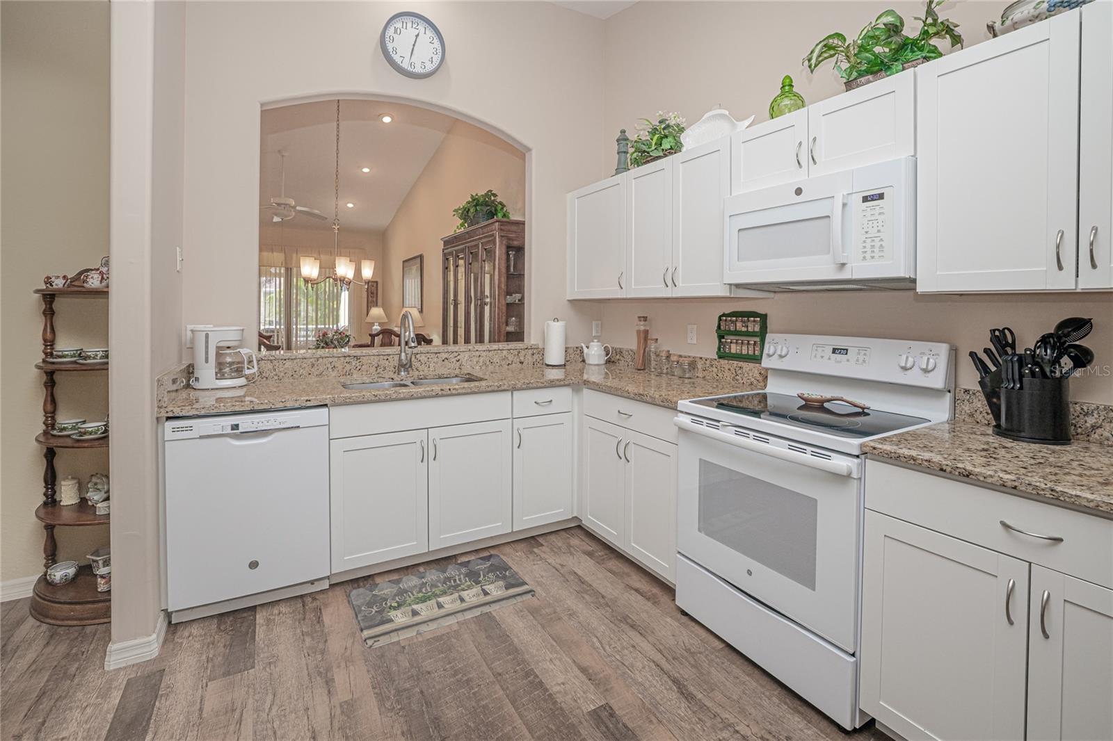 VILLAS BURNT STORE ISLES 01 - Residential