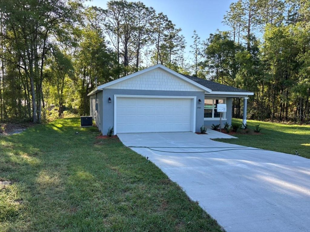 Photo of 7989 N Galena Avenue, Dunnellon, FL 34434 (MLS # G5112059)
