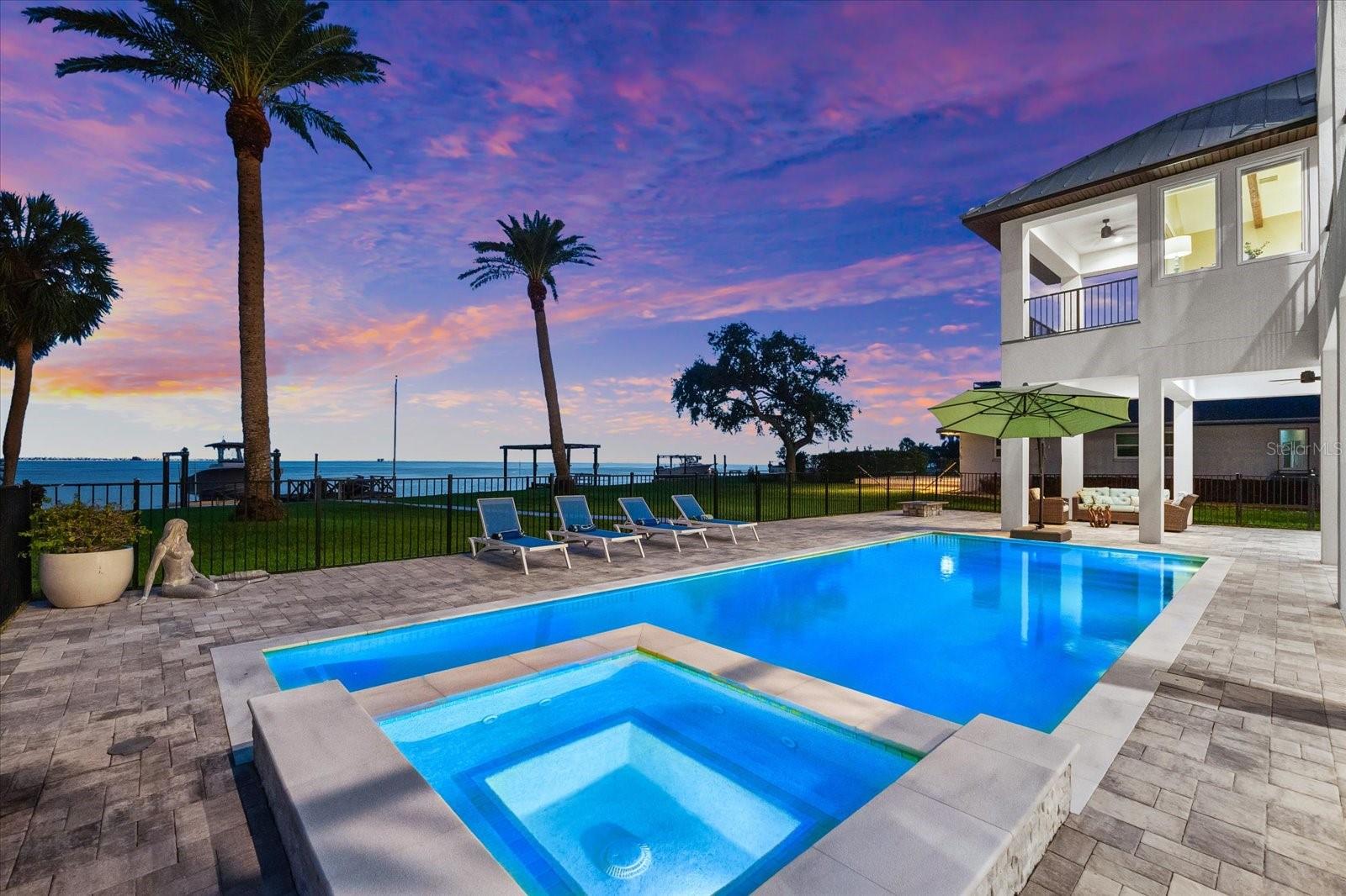 INDIAN BLUFF ISLAND - Residential