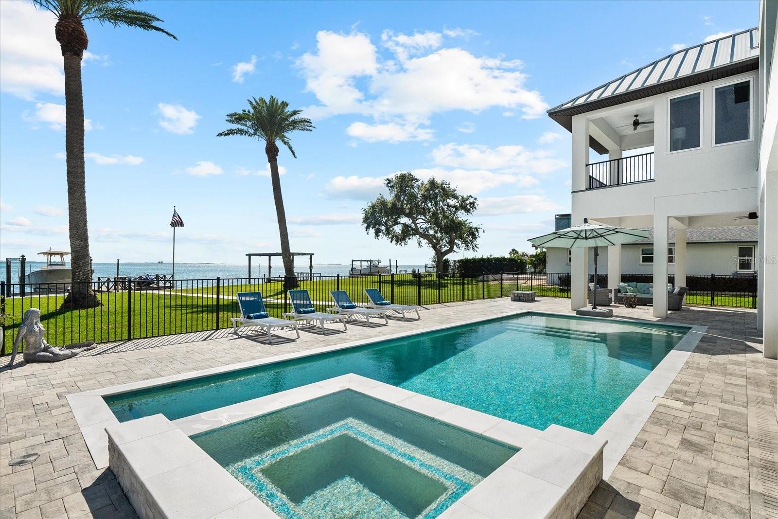 INDIAN BLUFF ISLAND - Residential