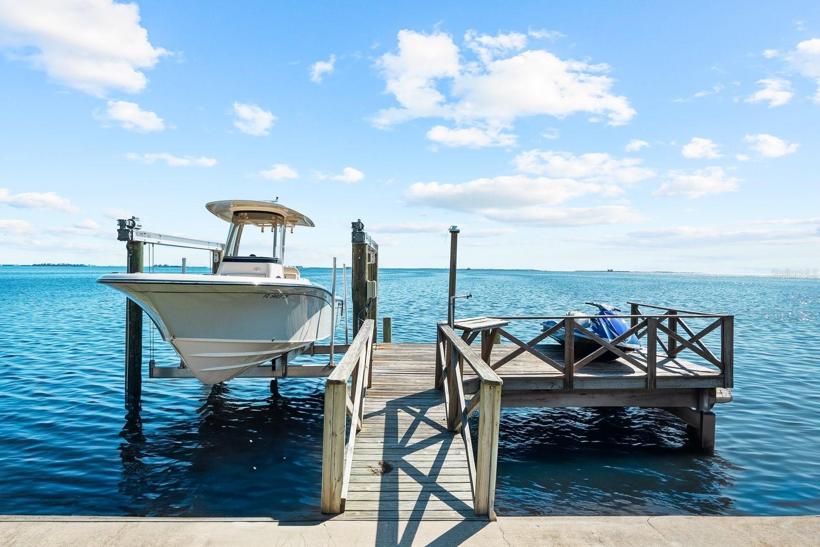 INDIAN BLUFF ISLAND - Residential