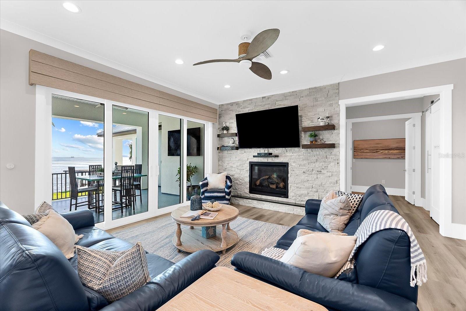 INDIAN BLUFF ISLAND - Residential