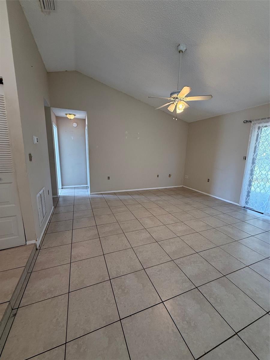 DELTONA LAKES UNIT 32 - Residential