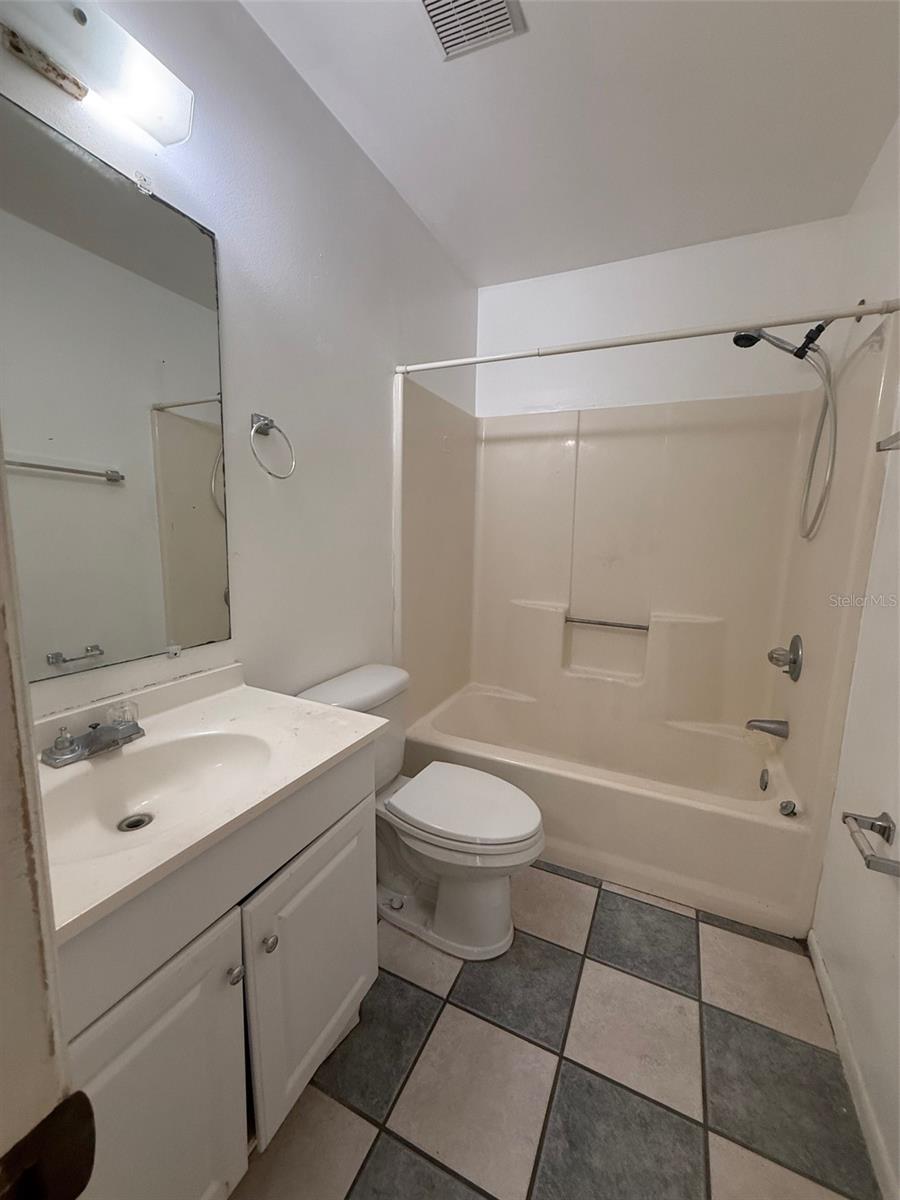 DELTONA LAKES UNIT 32 - Residential