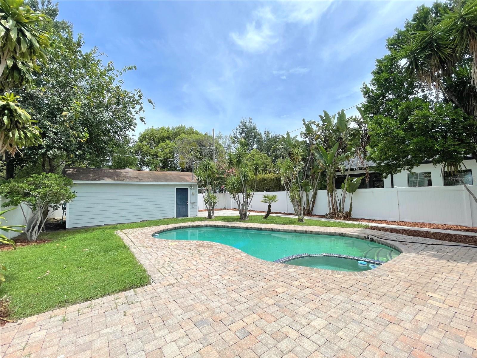 25 E ROSEVEAR STREET