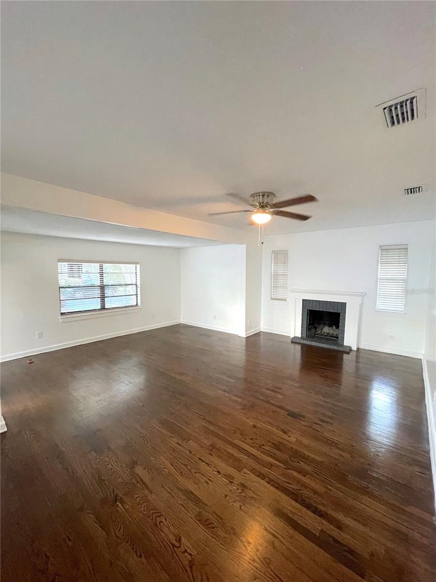 25 E ROSEVEAR STREET