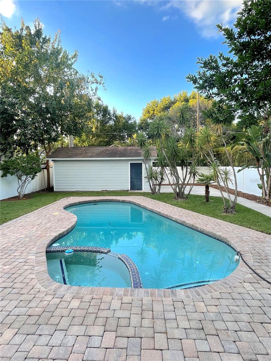 25 E ROSEVEAR STREET