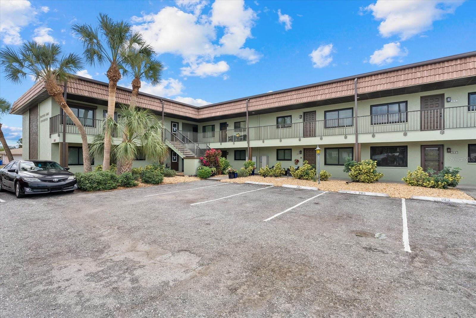 VENETIAN ARMS SEC 1 - Residential