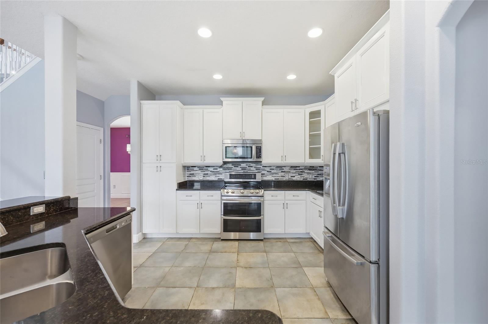 FORESTBROOKE PH 03 A-E - Residential Lease