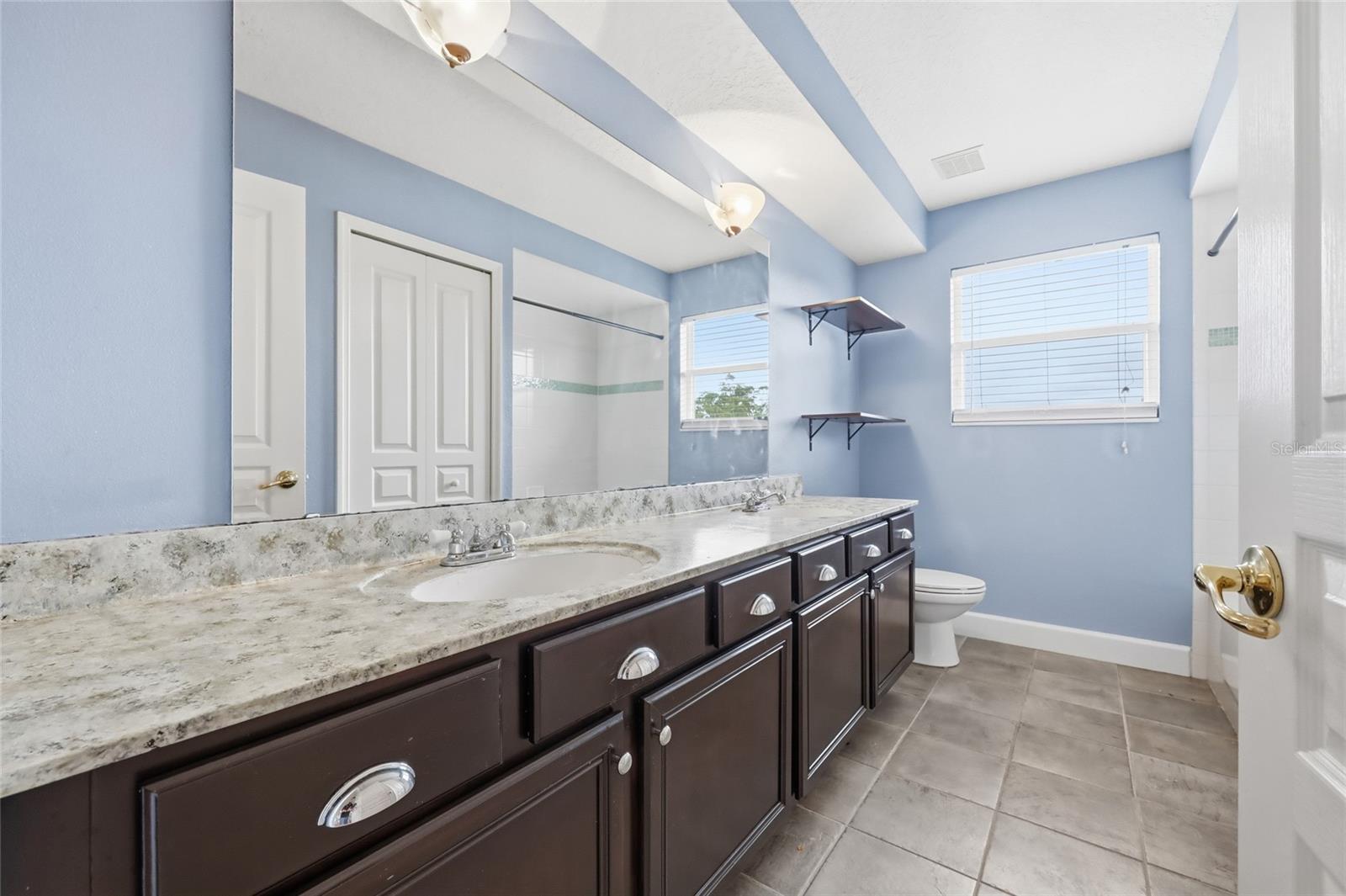 FORESTBROOKE PH 03 A-E - Residential Lease