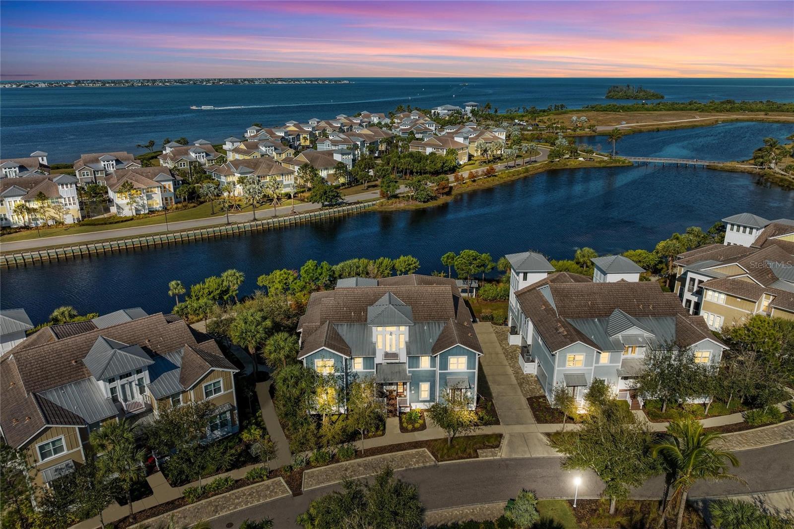 266 SAPPHIRE LAKE DRIVE 202