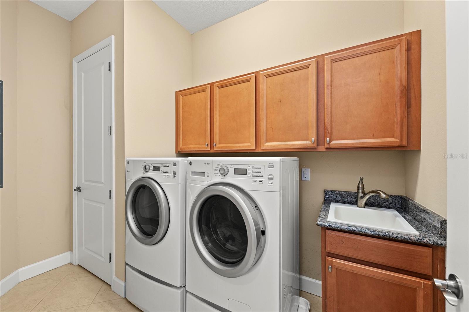 MANGROVE WALK ON HARBOUR ISLE PH 19 - Residential