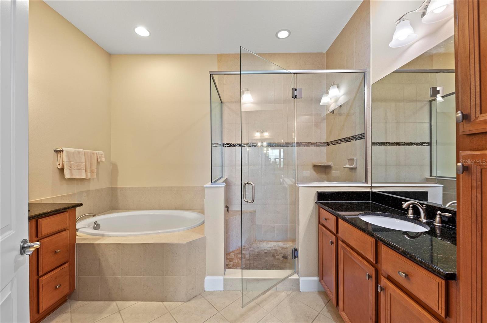 MANGROVE WALK ON HARBOUR ISLE PH 19 - Residential