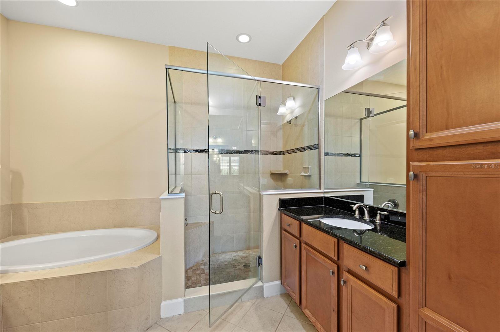 MANGROVE WALK ON HARBOUR ISLE PH 19 - Residential