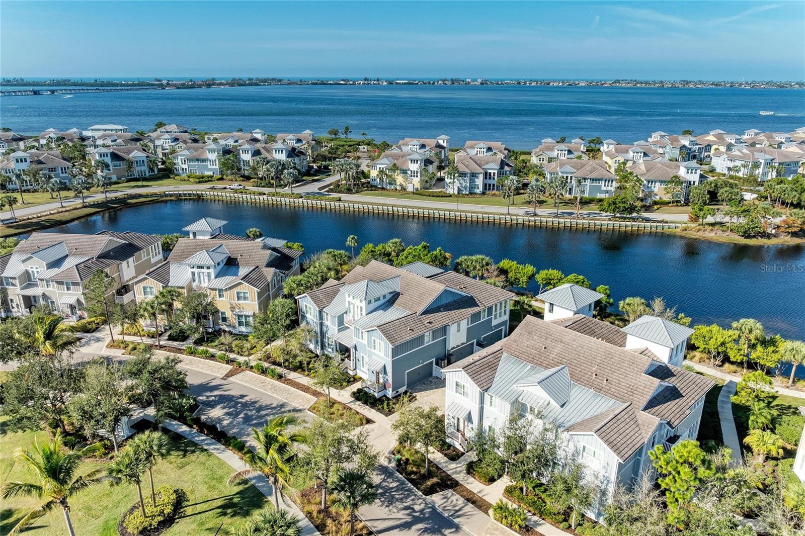 266 SAPPHIRE LAKE DRIVE 202