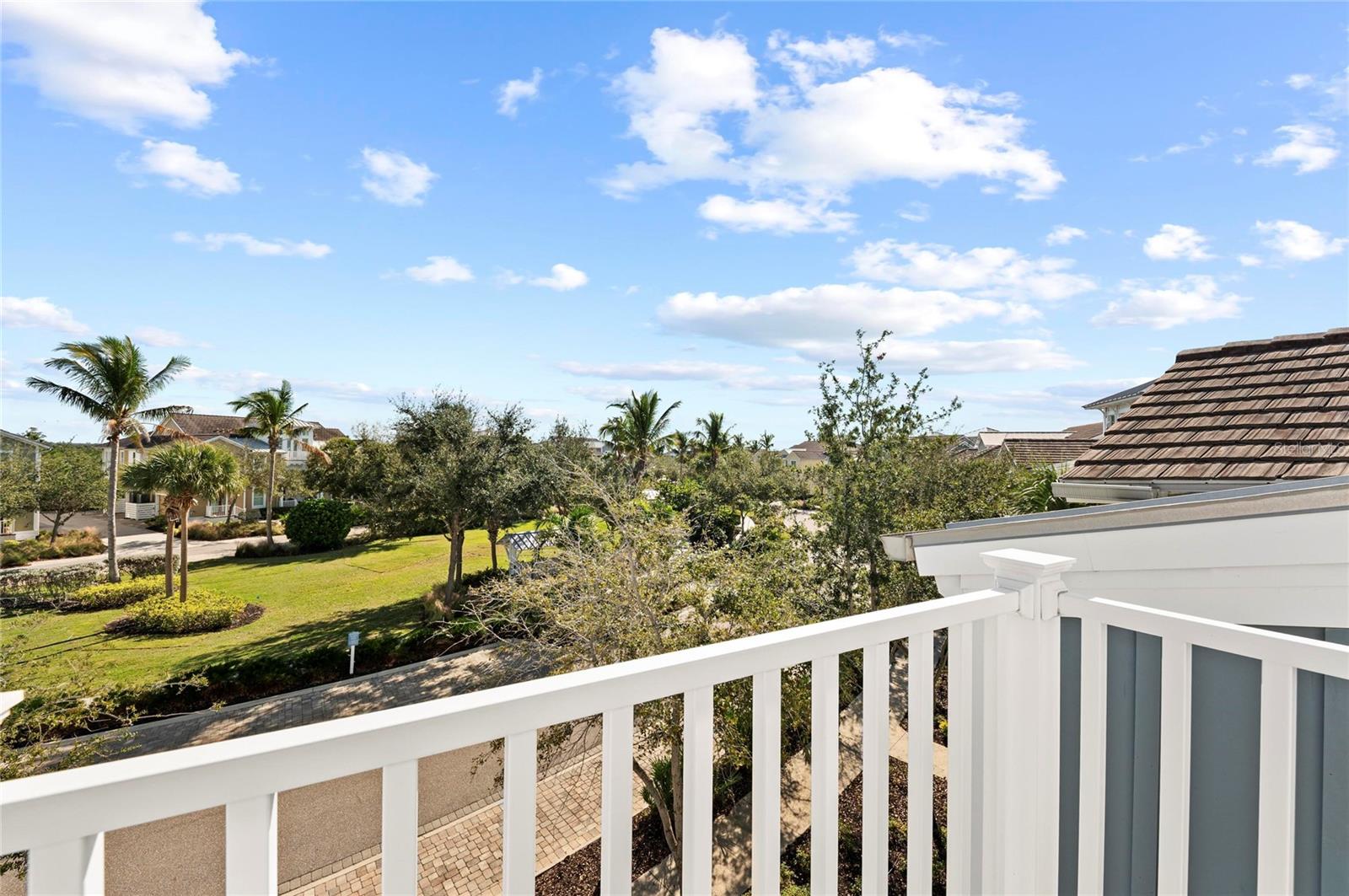 MANGROVE WALK ON HARBOUR ISLE PH 19 - Residential