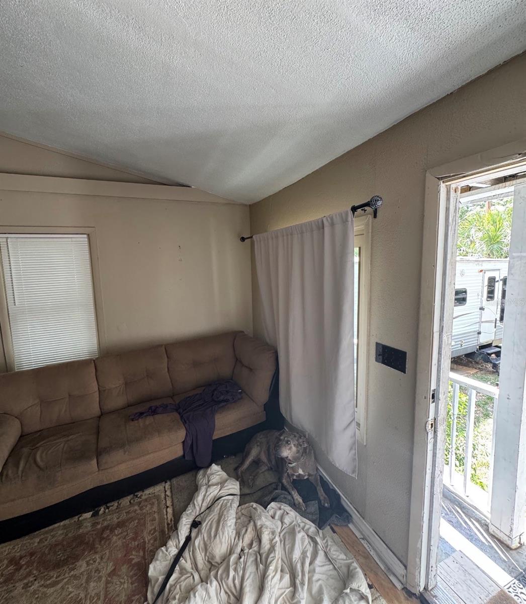 1812 E OKALOOSA AVENUE