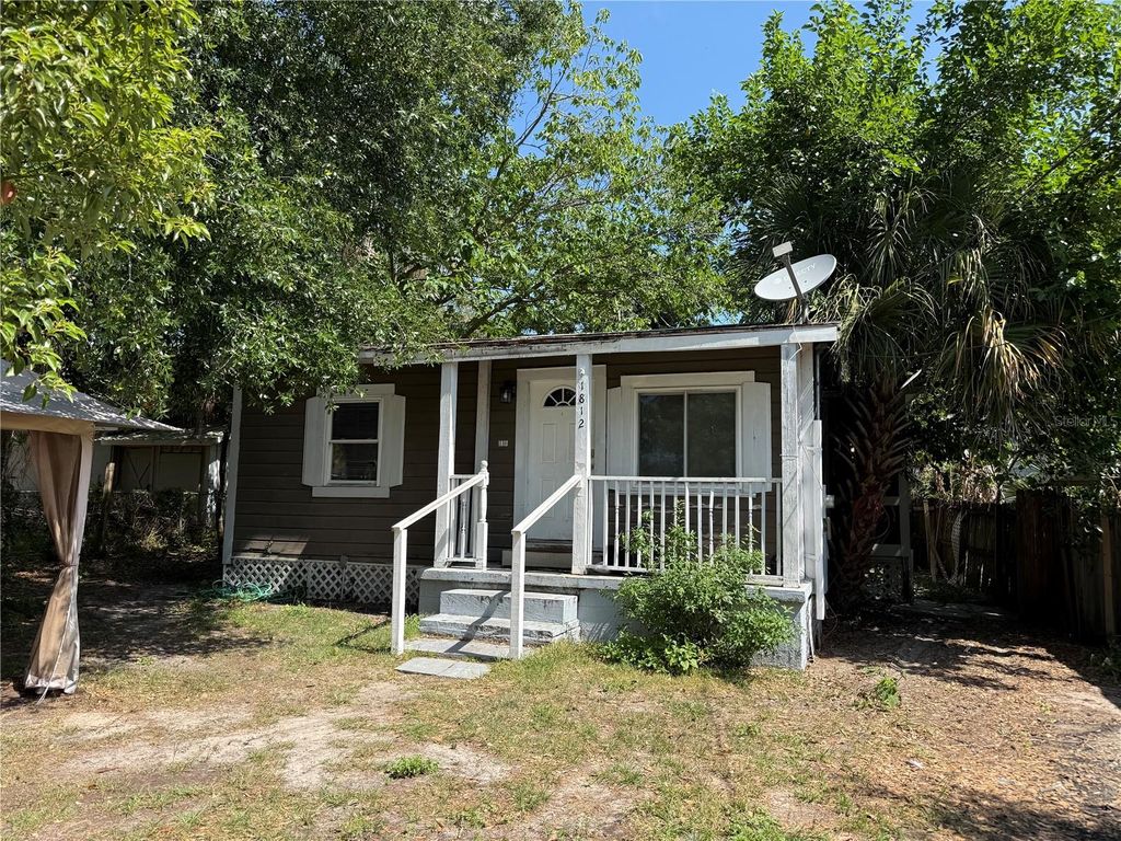 Photo of 1812 E Okaloosa Avenue, Tampa, FL 33604 (MLS # TB8502639)