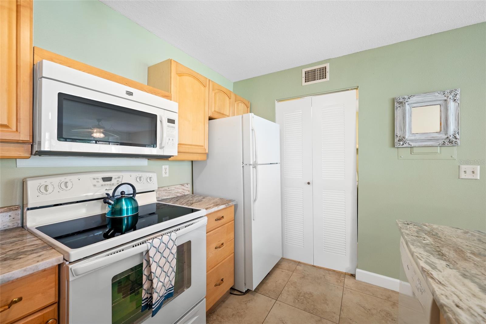 CRYSTAL LAKE CONDO - Residential