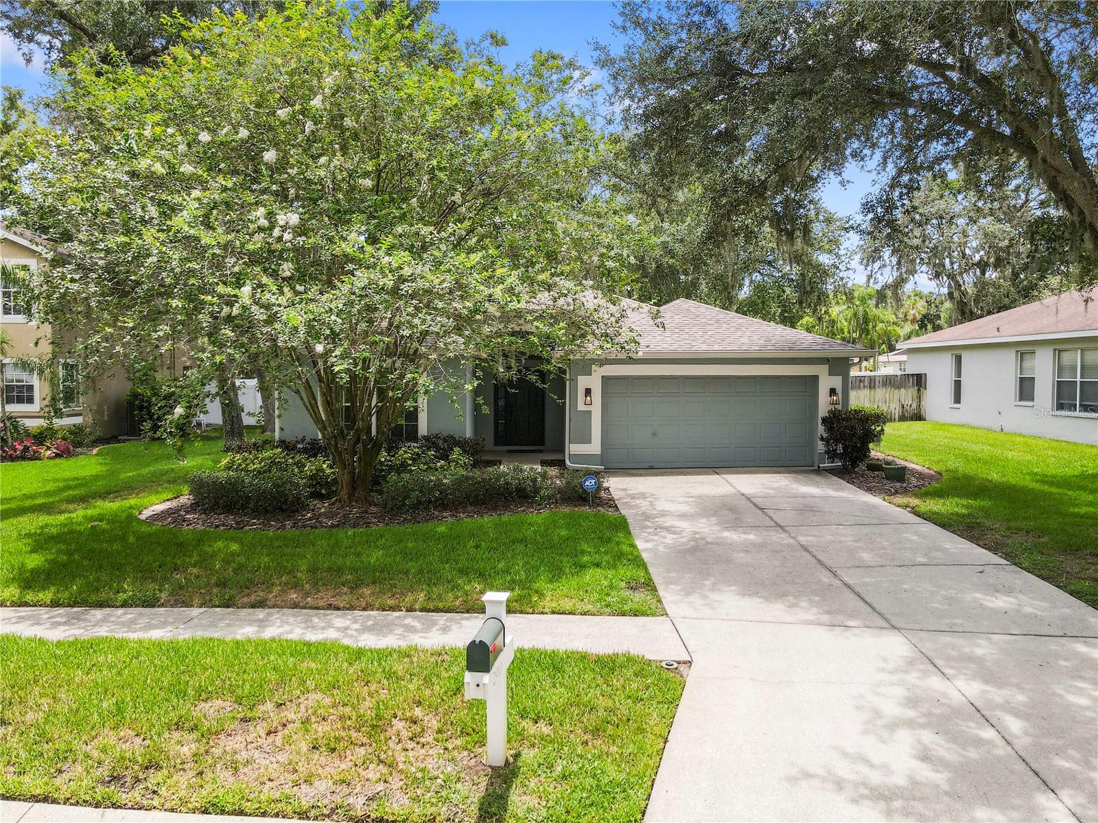 2910 RED COAT CIRCLE
