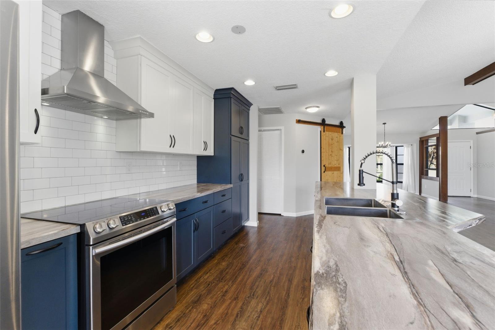 SPRING HILL - Residential