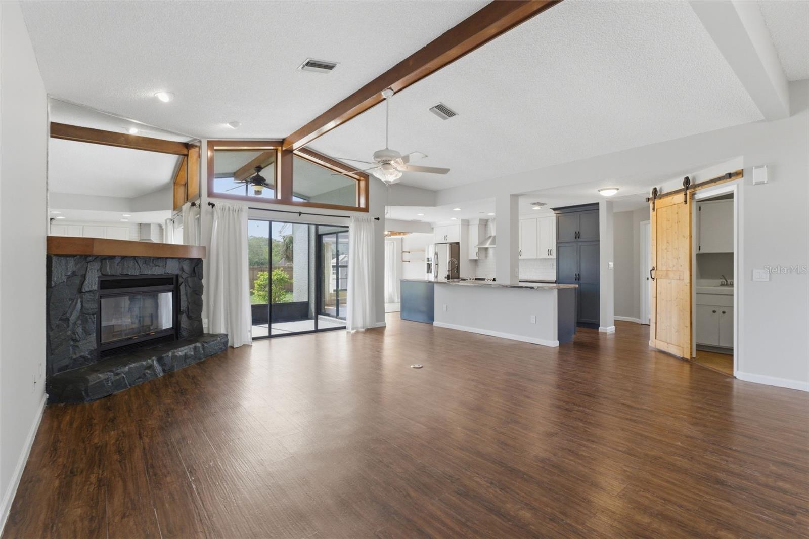 SPRING HILL - Residential