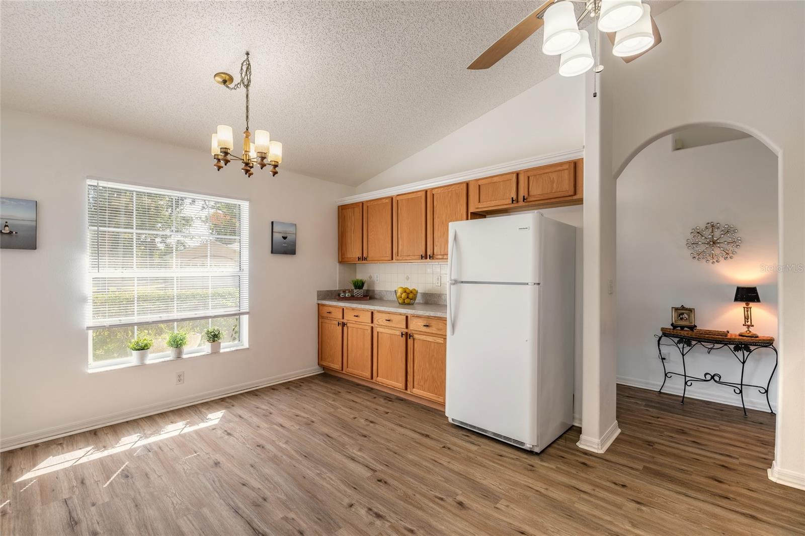 1163 SOUTHWINDS DRIVE