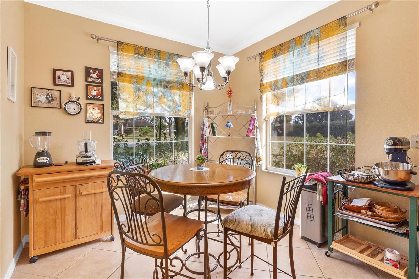 TWIN LAKES ESTATES - Residential