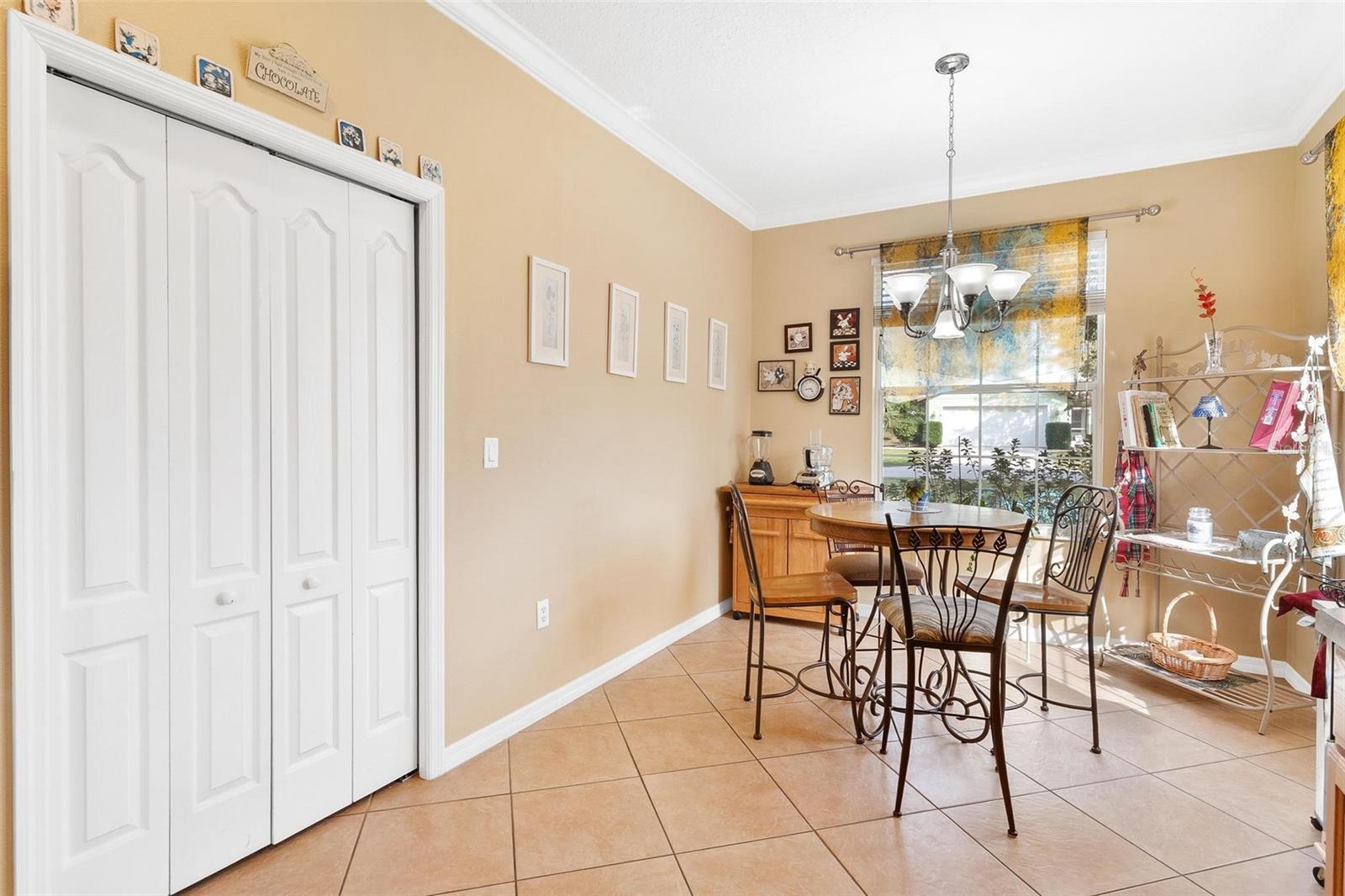 TWIN LAKES ESTATES - Residential