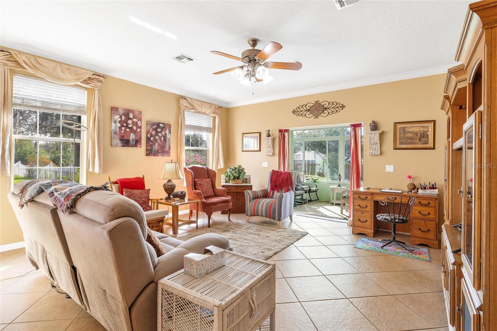 TWIN LAKES ESTATES - Residential