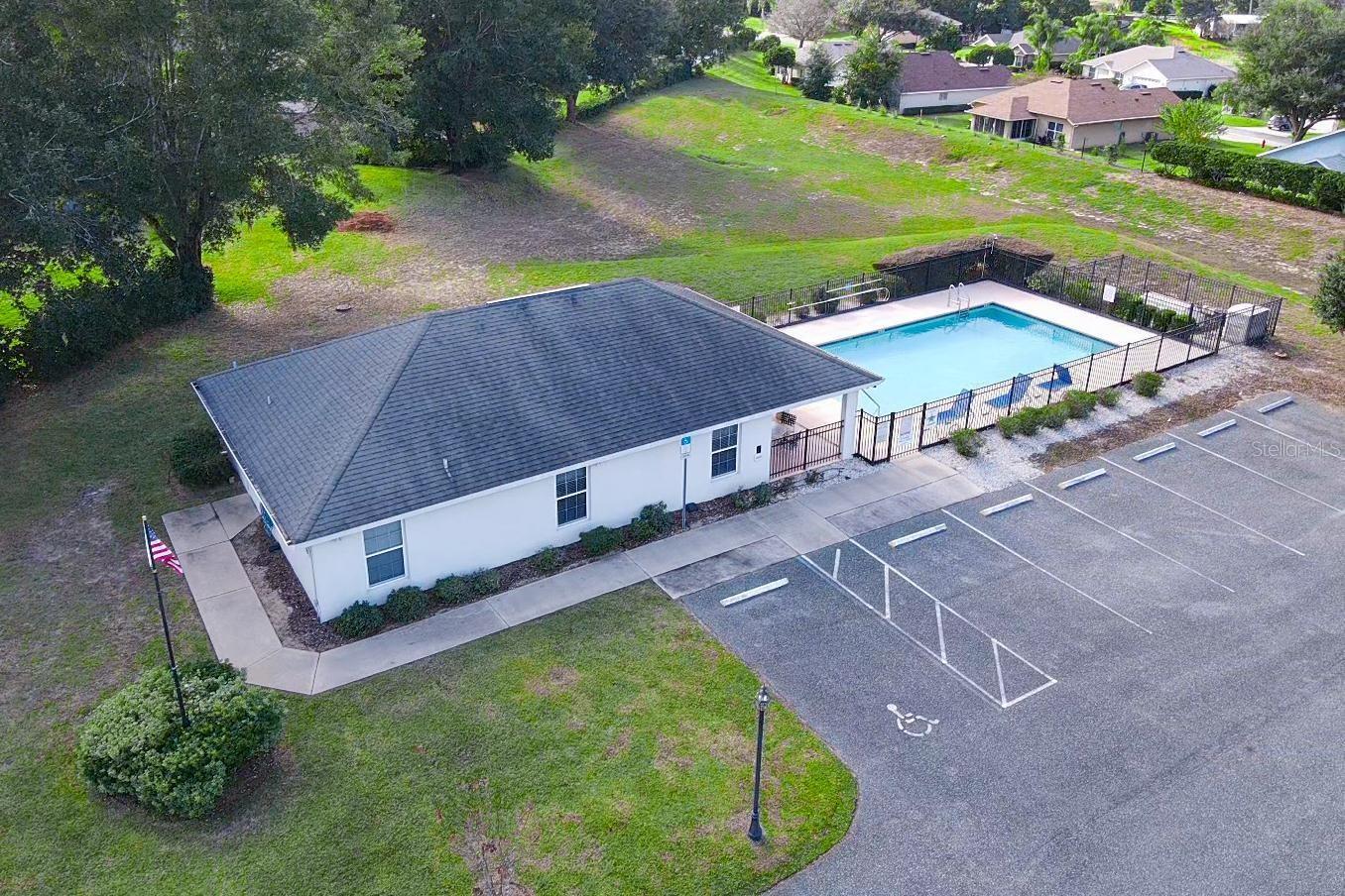 TWIN LAKES ESTATES - Residential