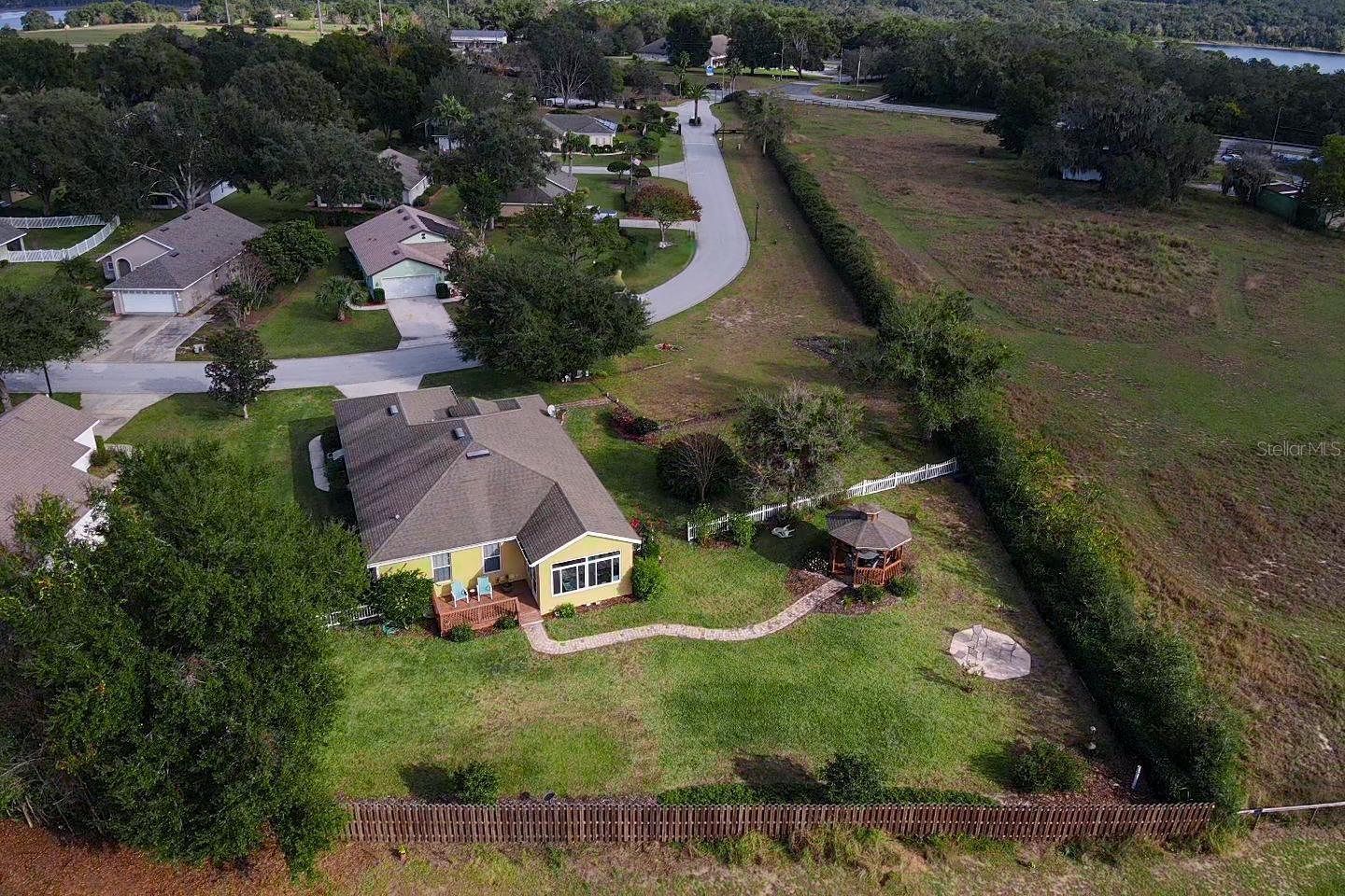 TWIN LAKES ESTATES - Residential