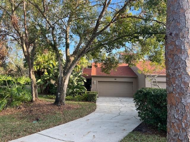 10 WOODRIDGE CIRCLE