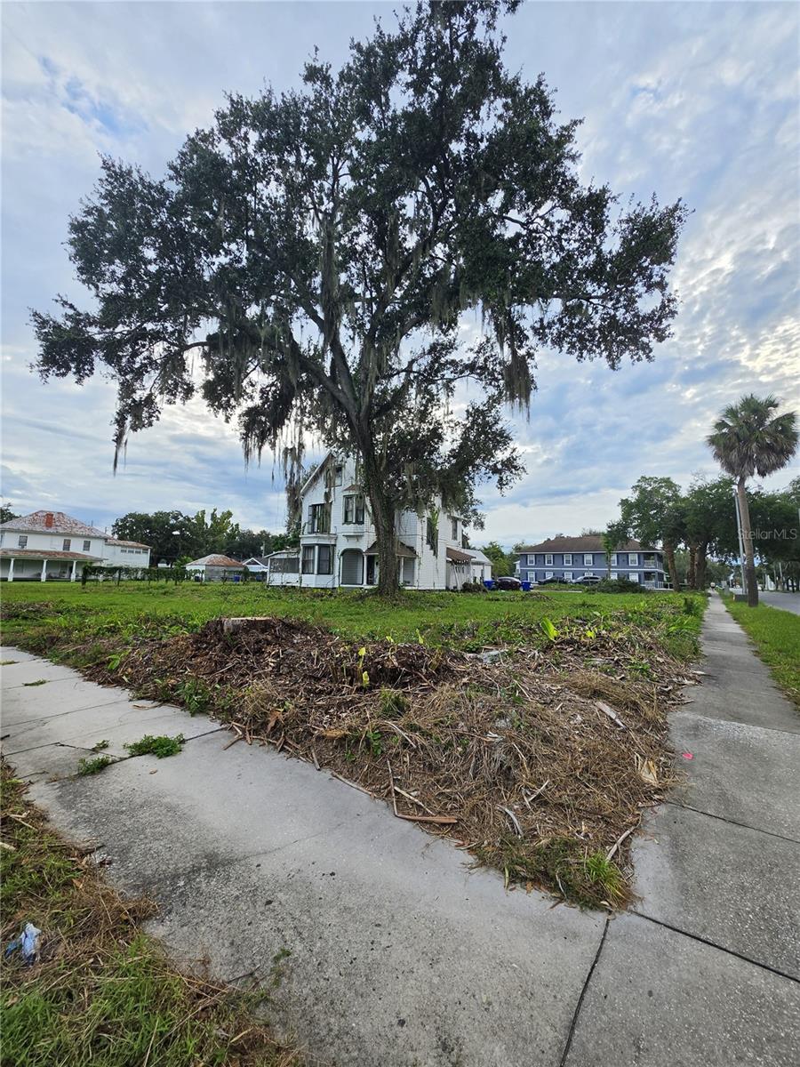 Photo of 206 S Vernon Avenue, Kissimmee, FL 34741 (MLS # S5158015)