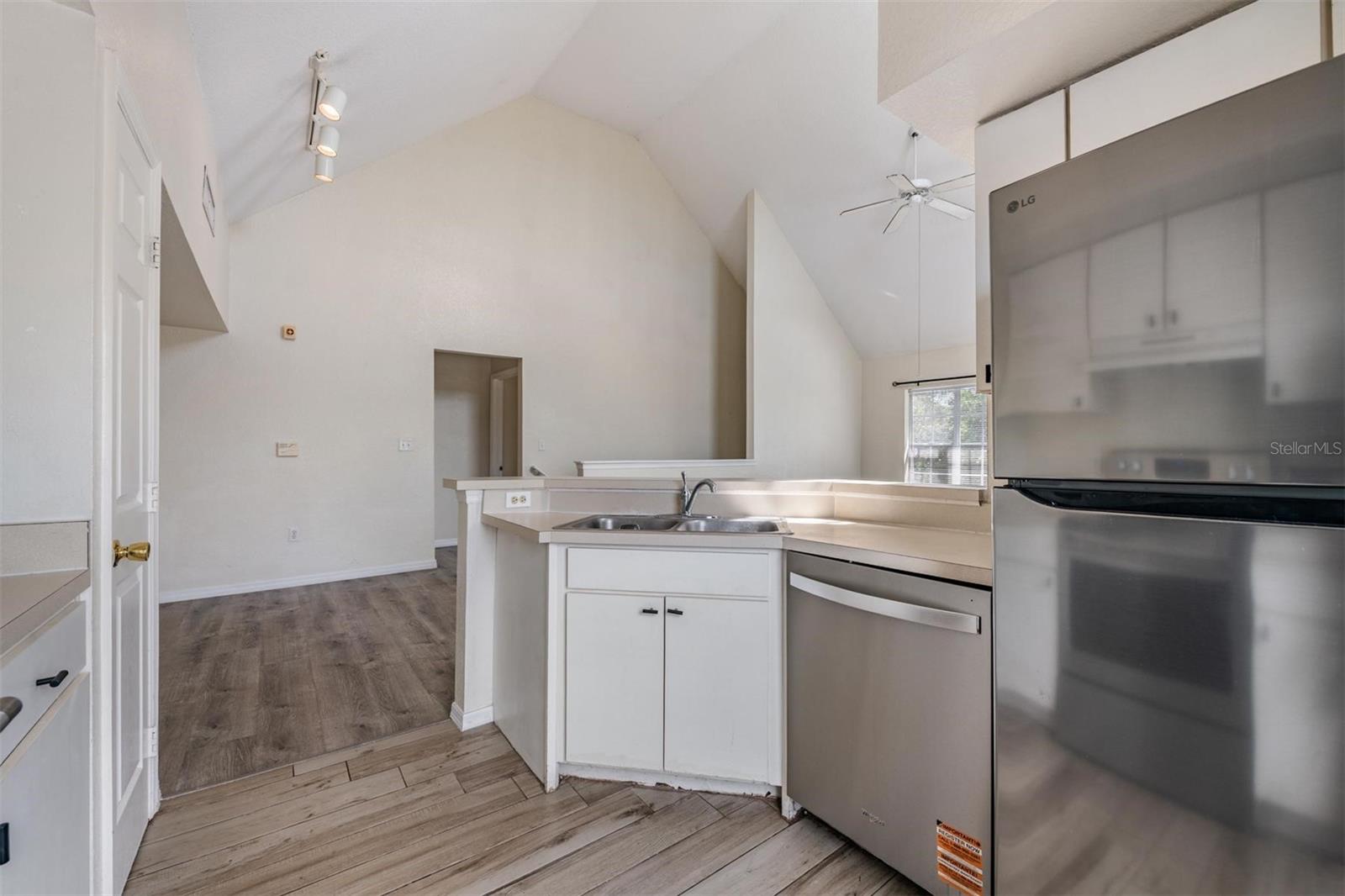LAKE CHASE CONDO - Residential