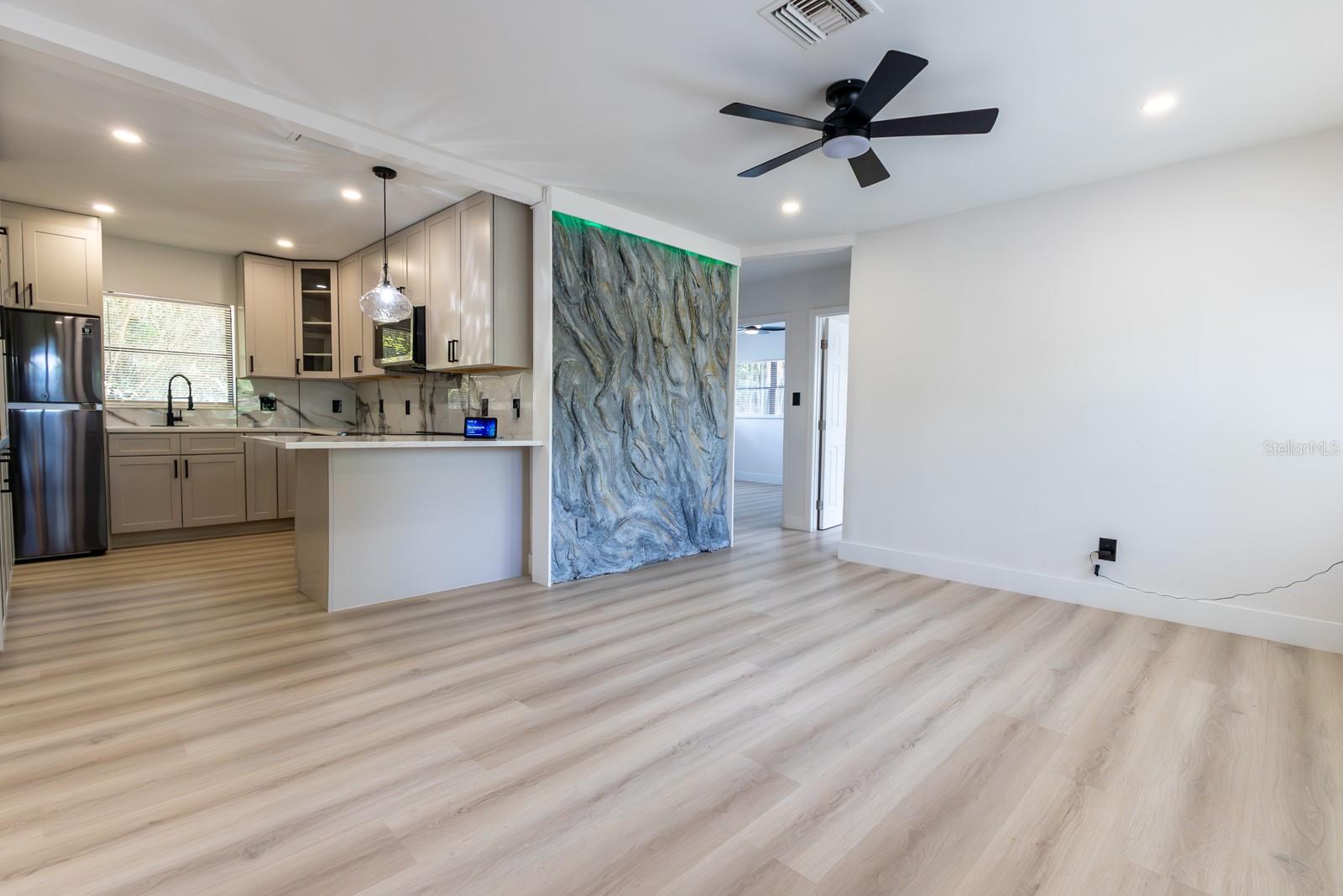 722 CARLSON DRIVE