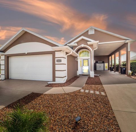 A home in DAVENPORT