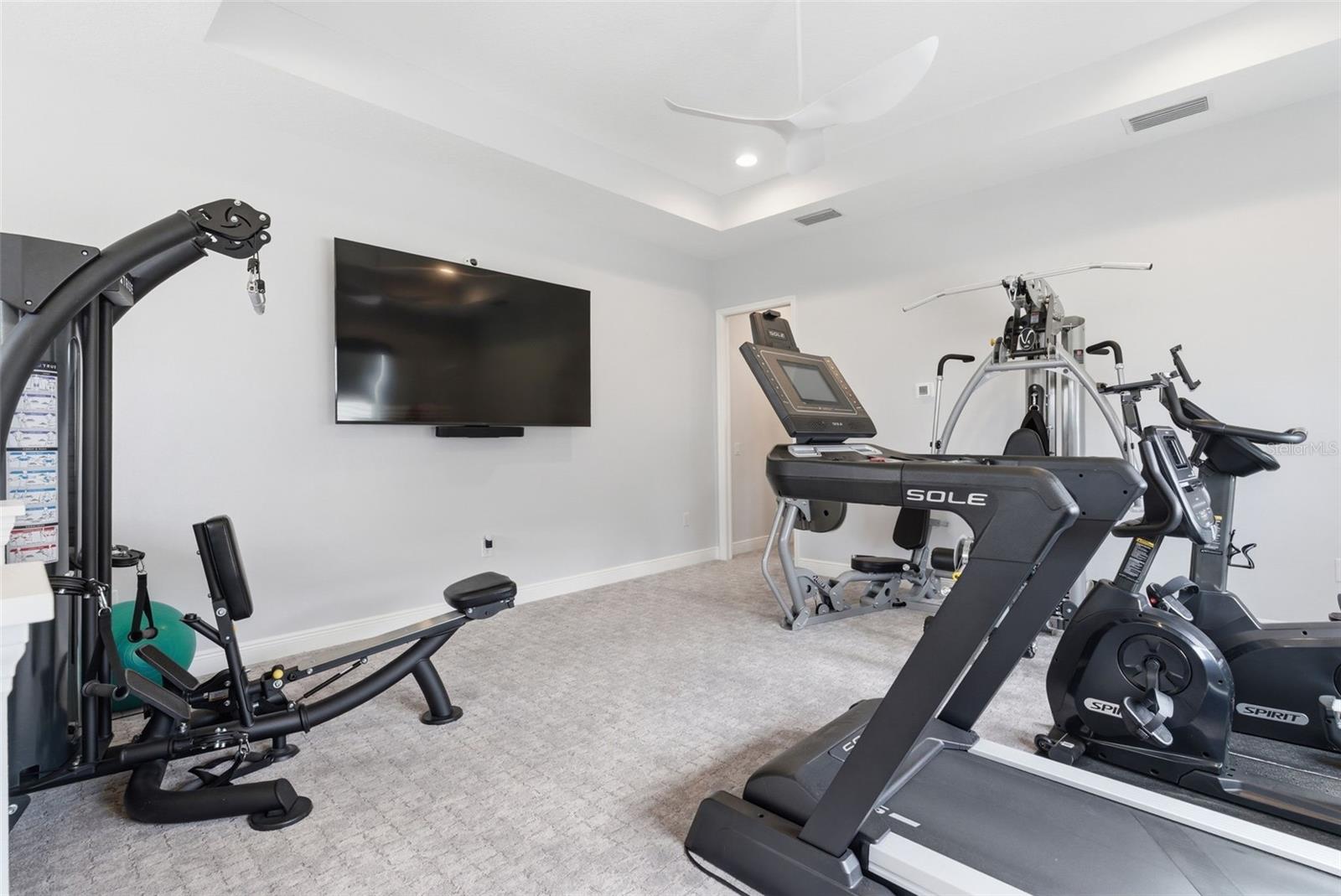 LAKEHOUSE COVE/WATERSIDE PH 1 - Residential