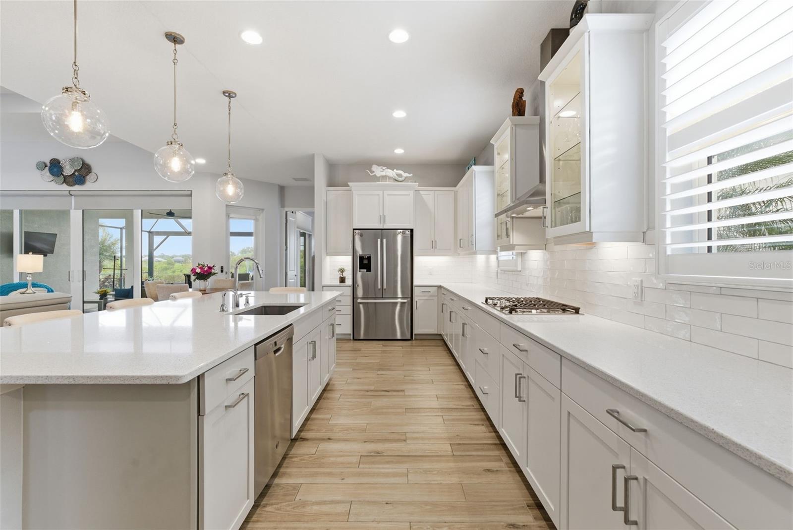 LAKEHOUSE COVE/WATERSIDE PH 1 - Residential