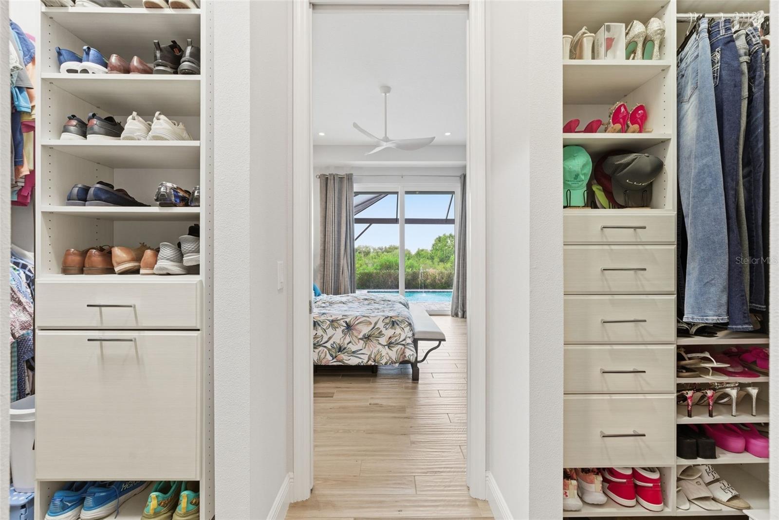 LAKEHOUSE COVE/WATERSIDE PH 1 - Residential