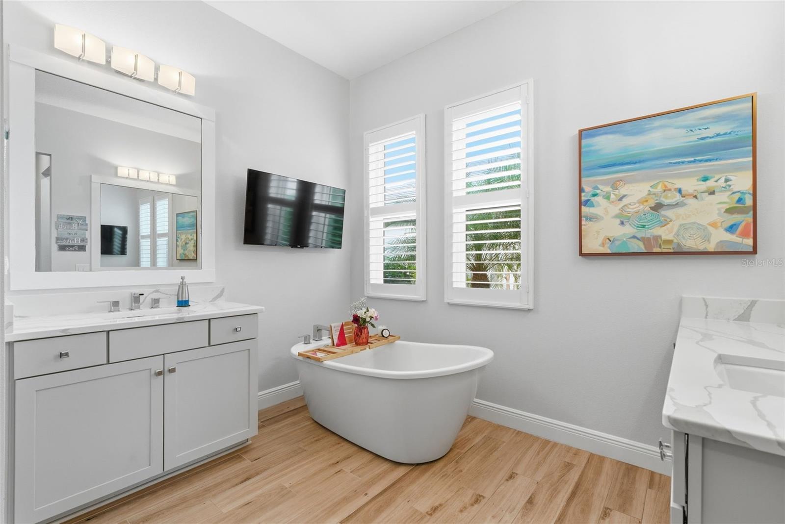 LAKEHOUSE COVE/WATERSIDE PH 1 - Residential