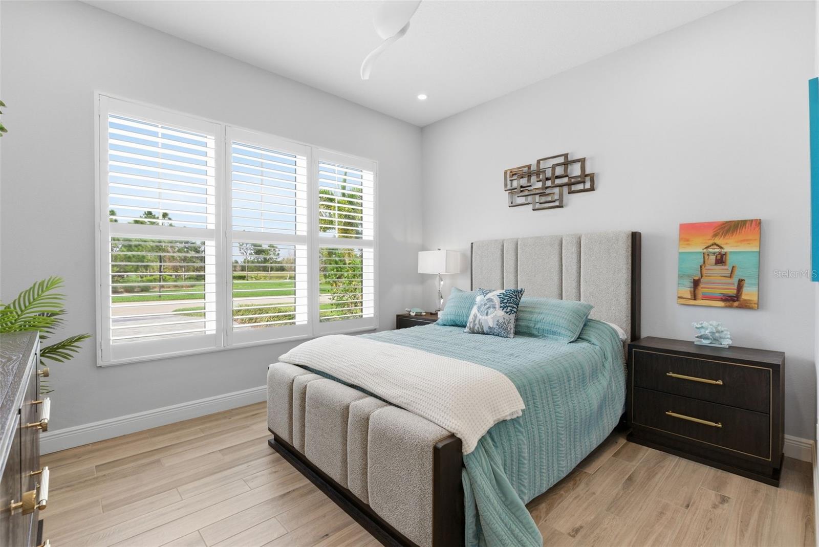 LAKEHOUSE COVE/WATERSIDE PH 1 - Residential