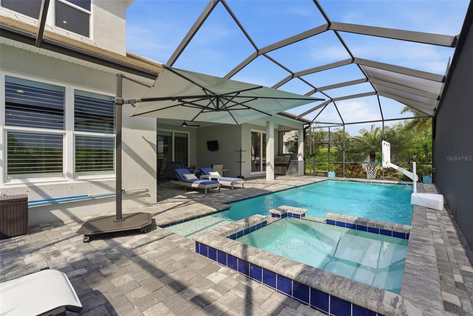 LAKEHOUSE COVE/WATERSIDE PH 1 - Residential