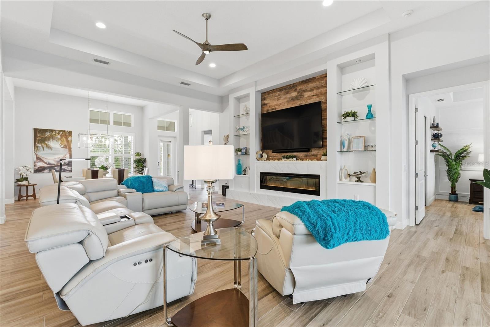 LAKEHOUSE COVE/WATERSIDE PH 1 - Residential