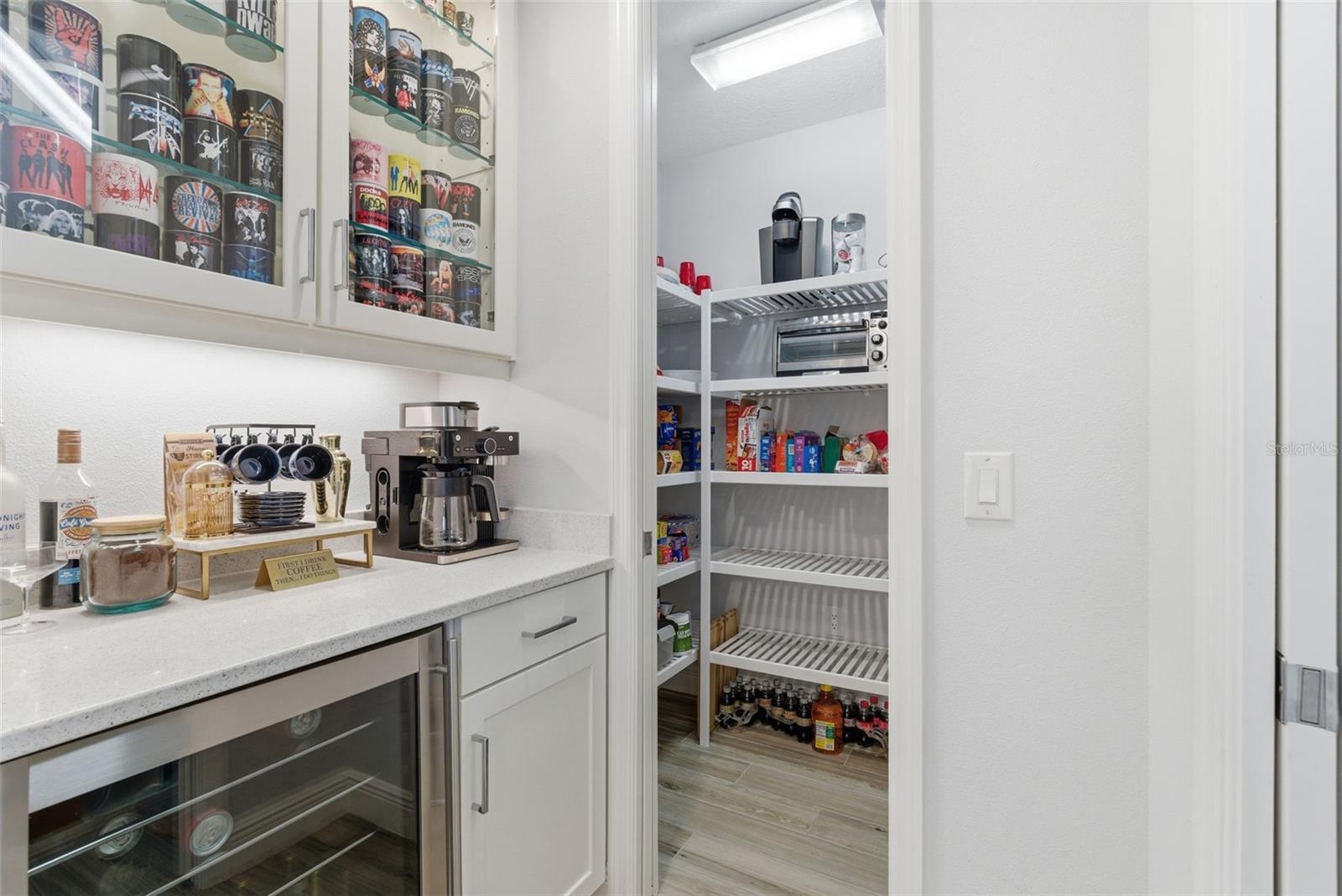 LAKEHOUSE COVE/WATERSIDE PH 1 - Residential