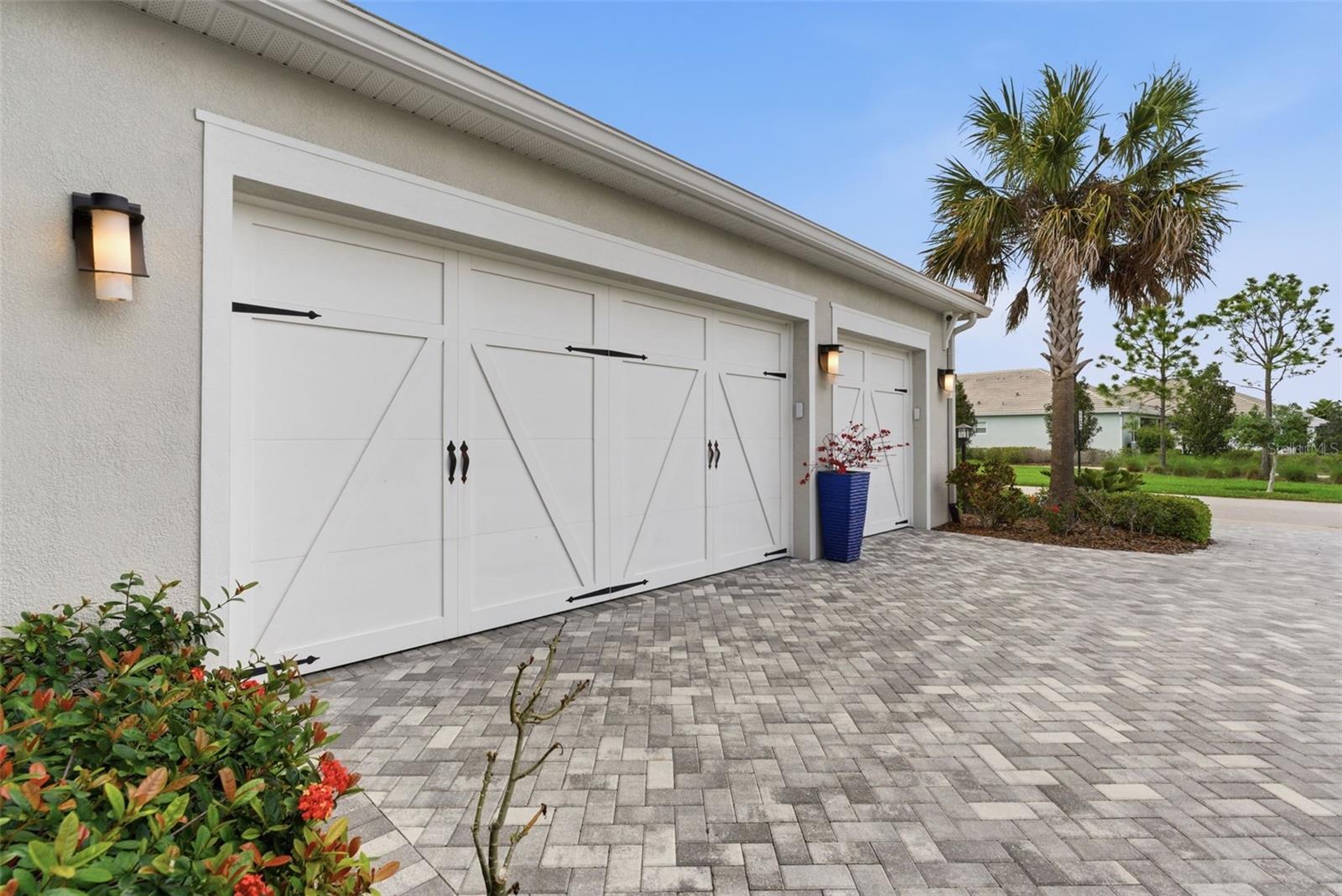 LAKEHOUSE COVE/WATERSIDE PH 1 - Residential