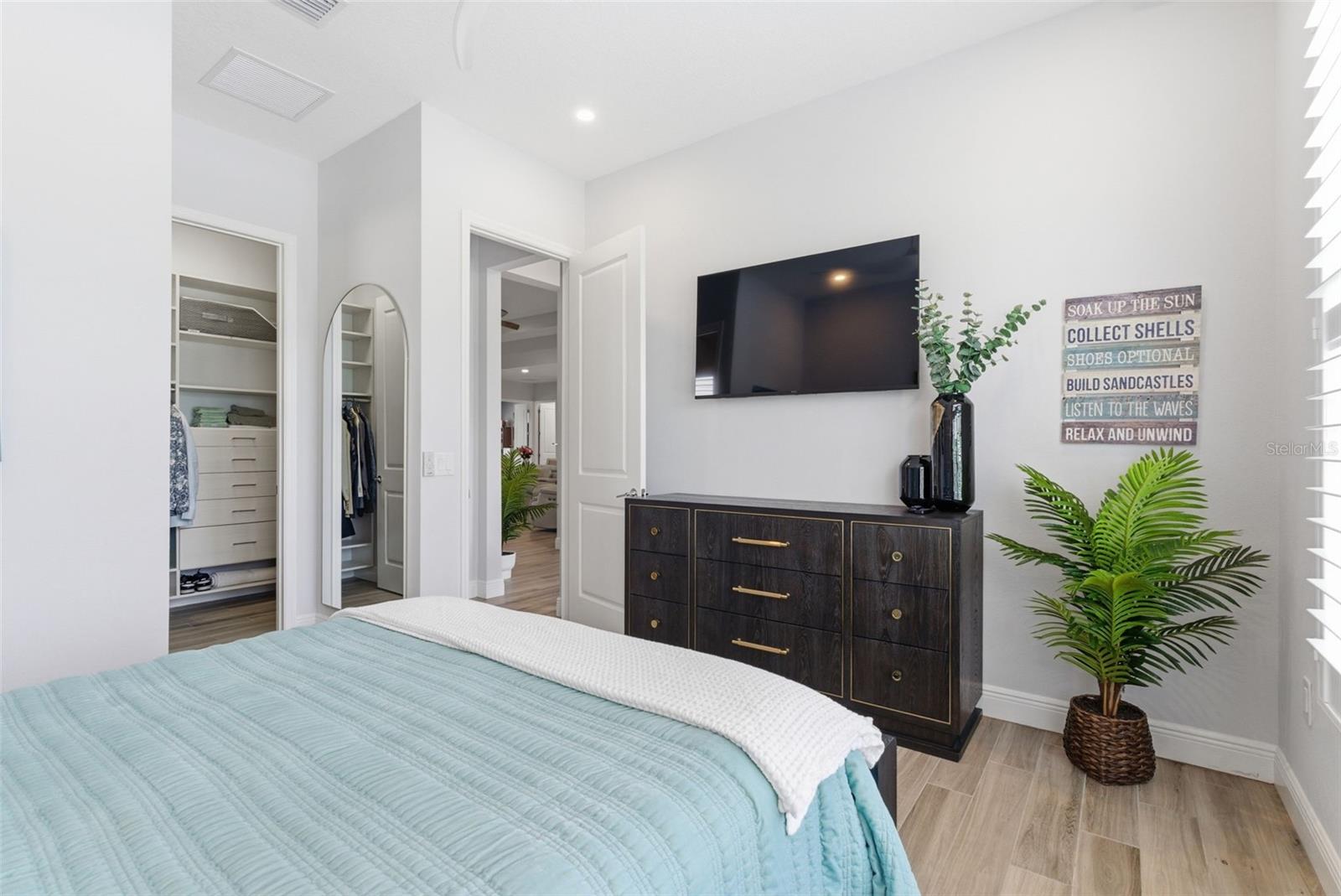 LAKEHOUSE COVE/WATERSIDE PH 1 - Residential