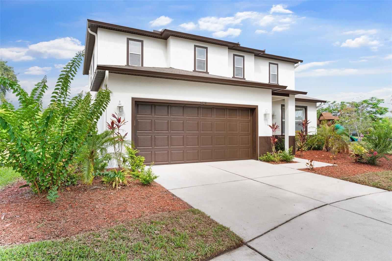 5424 HAMMOCK VIEW LANE
