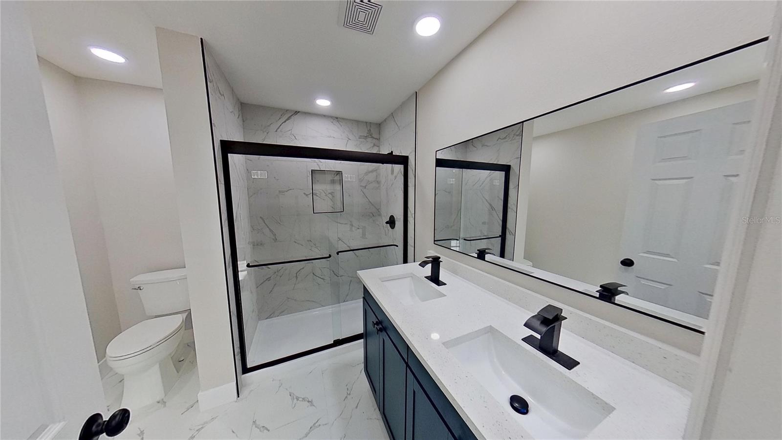 CENTER GATE WOODS - Residential