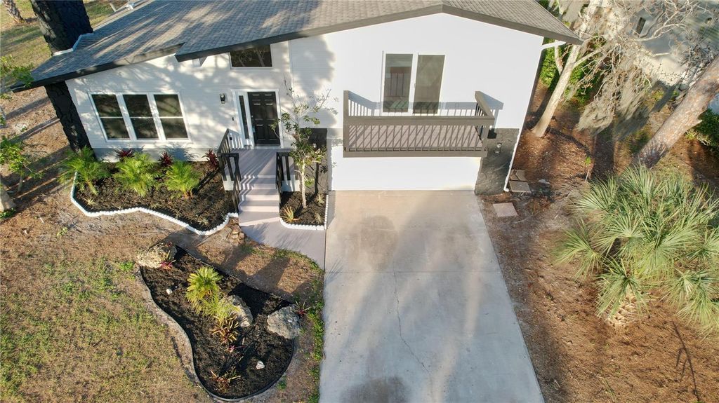 Photo of 5667 Creekwood Drive, Sarasota, FL 34233 (MLS # A4683396)